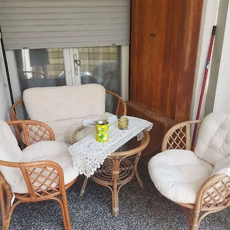 Apartman Mladenka Apartment *